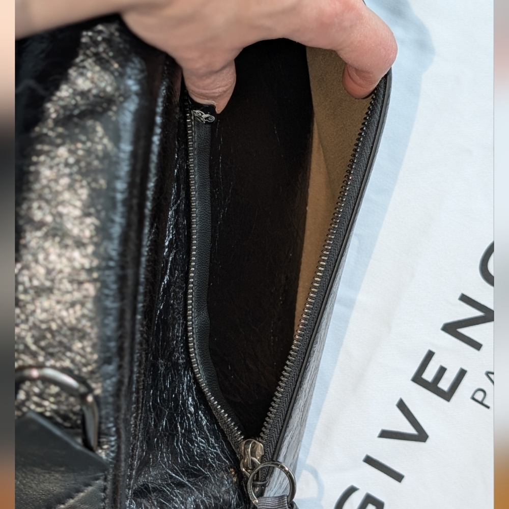 Givenchy Black Leather Medium Shoulder / Crossbody Bag with Chain & Strap - Picture 9 of 17